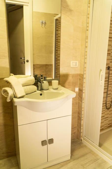 Casa Pandora Rosaapartmentsortigia Hébergement de vacances *